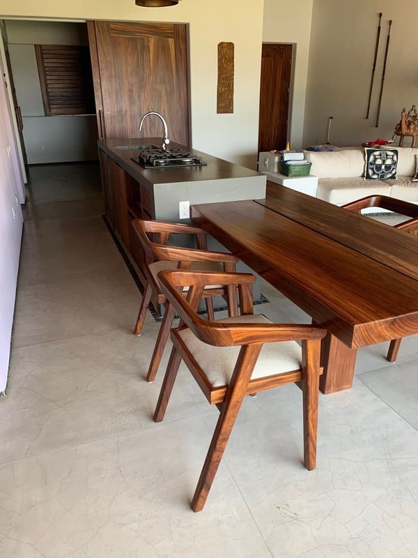 Muestra de madera Cedro del catálogo de Kalida